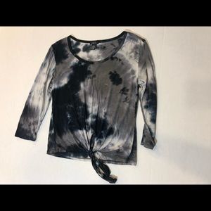Rue 21 Gray and black 3/4 sleeve top Lg
